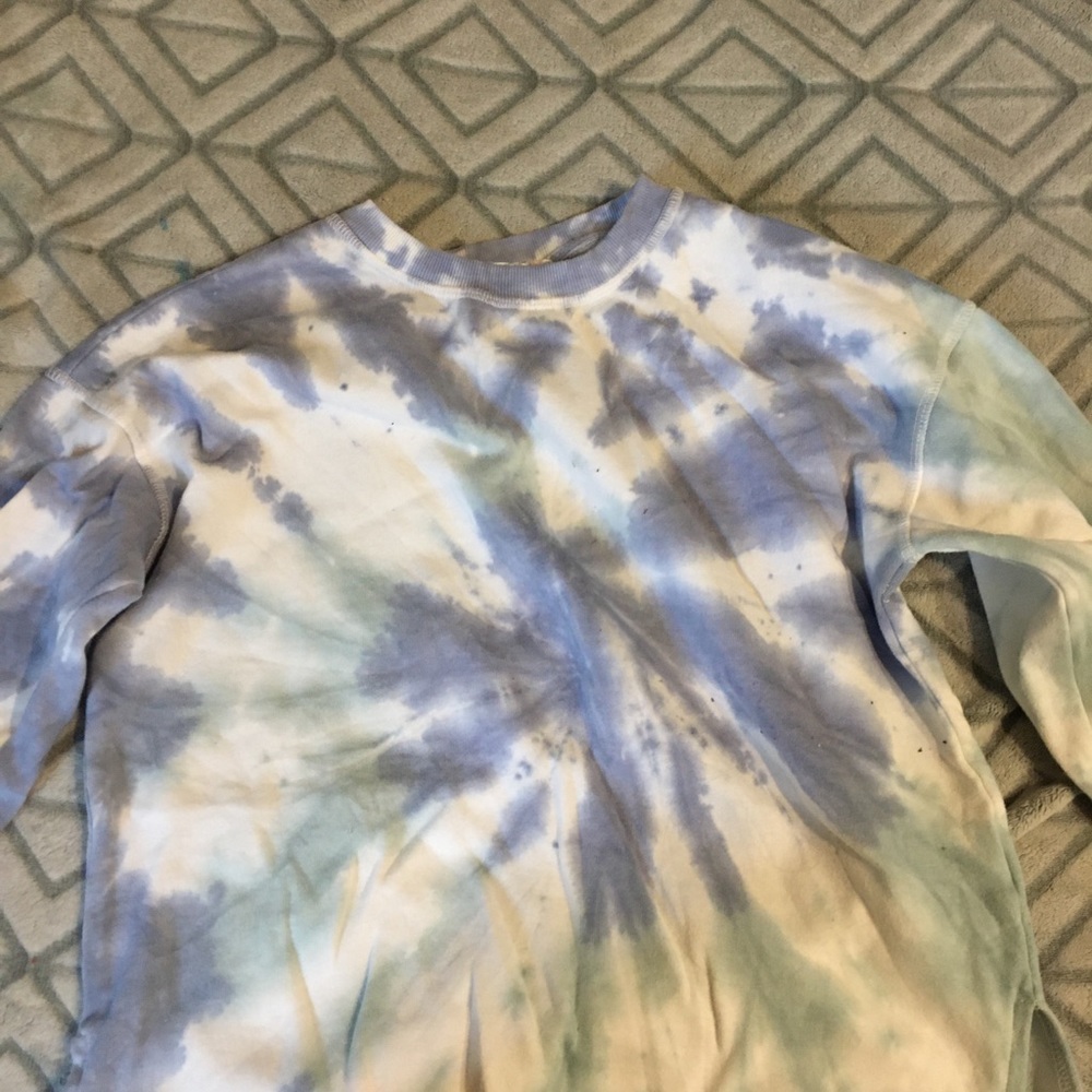 Tie die sweater